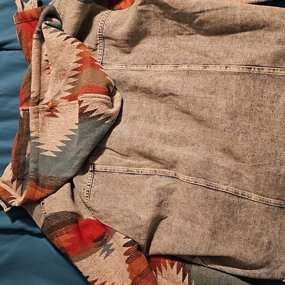 Aztec Print Jean Jacket - Picture 3 of 4